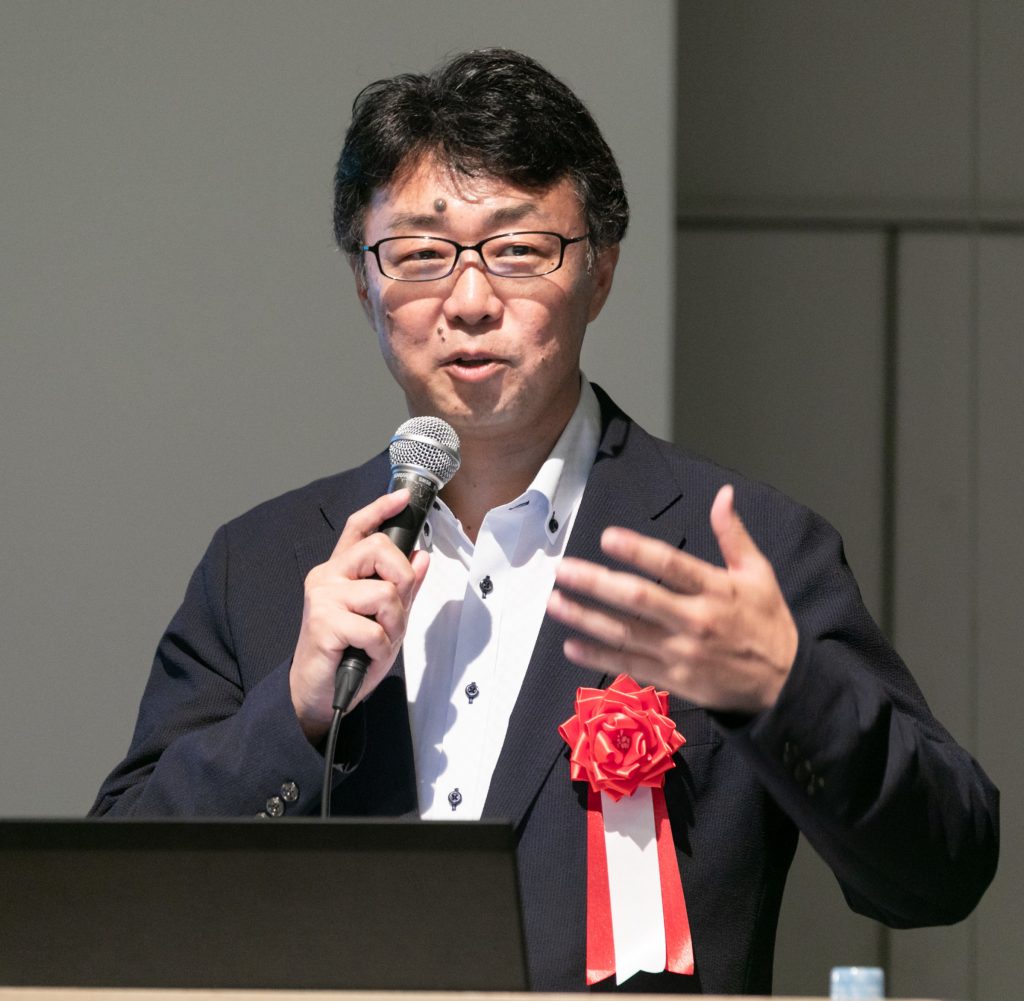 コンサルティングファーム代表取締役 小泉悟志です。葬儀社専門のコンサルタントです。